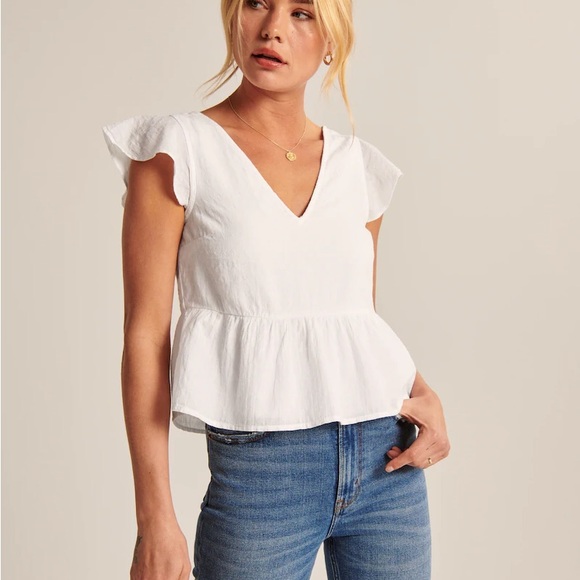 Abercrombie & Fitch Tops - Abercrombie & Fitch White V-Neck Flutter Sleeve Peplum Top